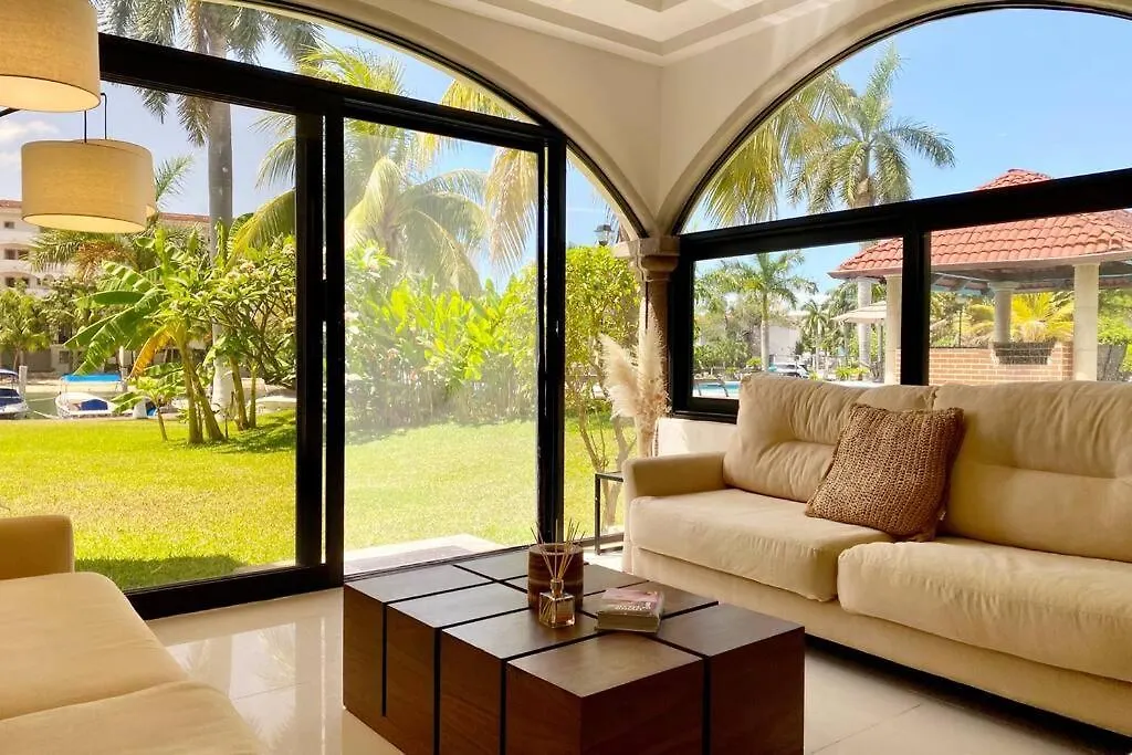 Charming Lagoon Front Villa By Casa Paraiso Cancún