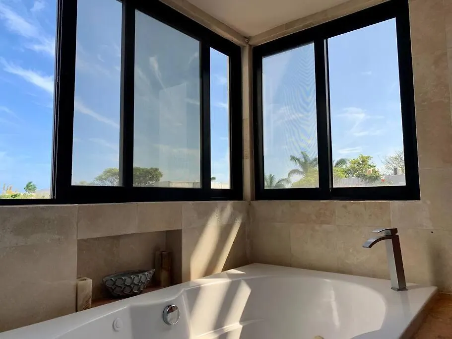Charming Lagoon Front Villa By Casa Paraiso Cancún México