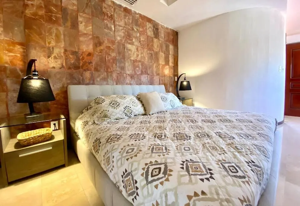 Charming Lagoon Front Villa By Casa Paraiso Cancún México