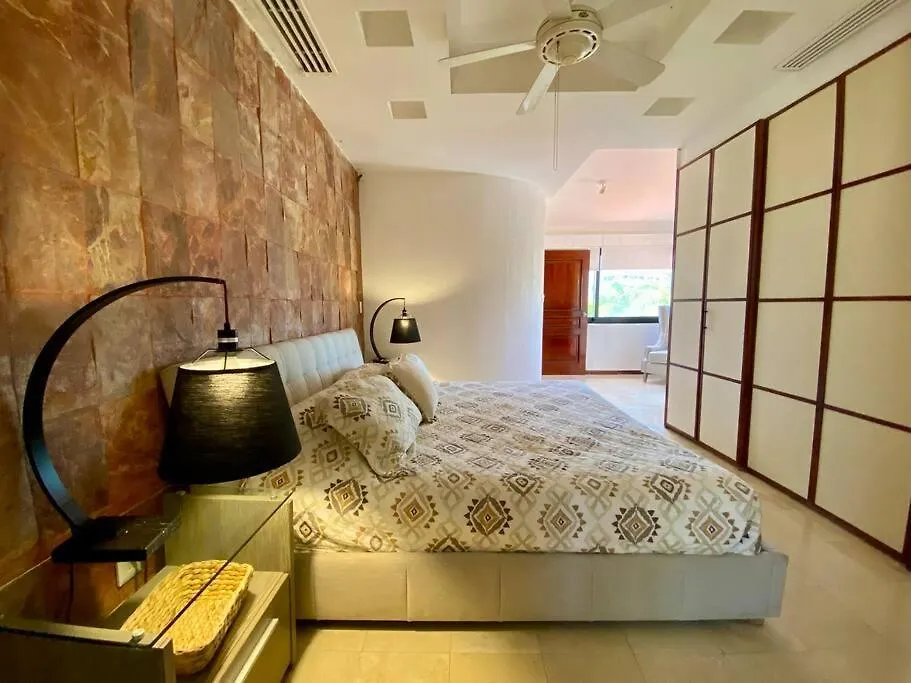 Charming Lagoon Front Villa By Casa Paraiso Cancún